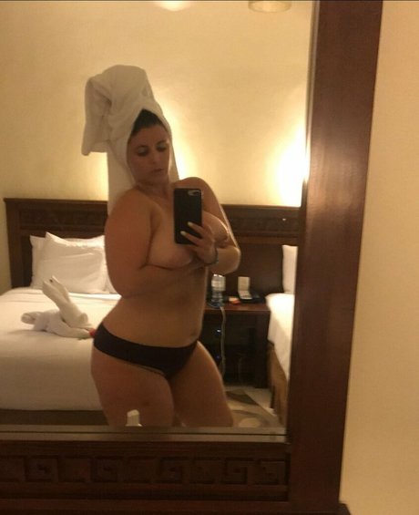 Gorgeous BBW Slut Lucy #2 (Humongus Ass & Tits) #8XRiViF6