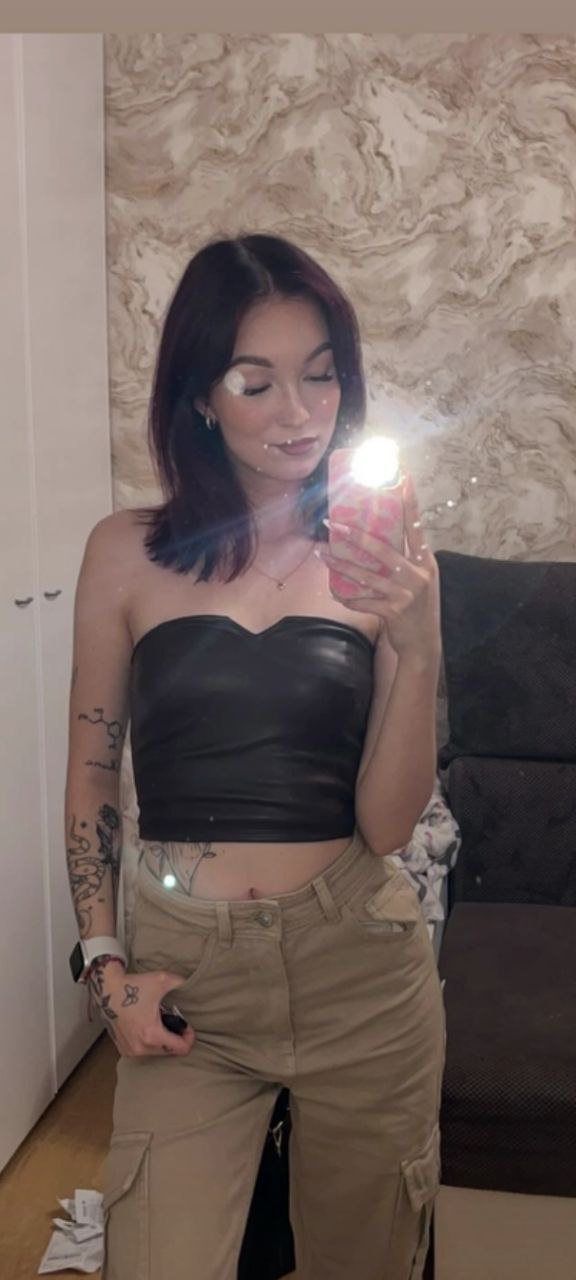 Submitted and risked Girlfriend. Want to risk your girl too? DM me #yl4tVbA2