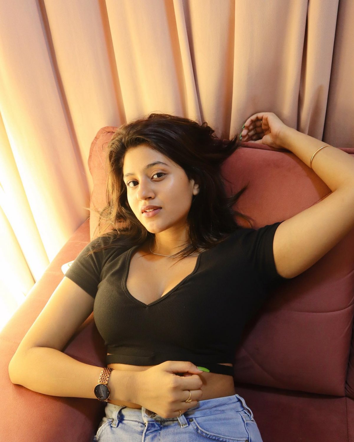 Anjali Arora ‘Da Kaccha Badam’ Scandal (Reloaded) +bold photos & reels collection #MDTRVdCo