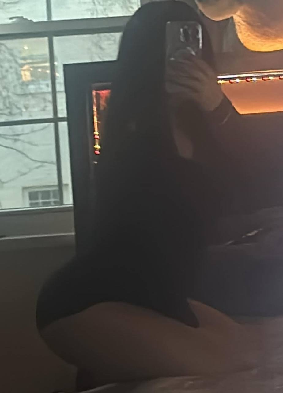 Gym slut shows off her juicy ass #BWw2LkyL