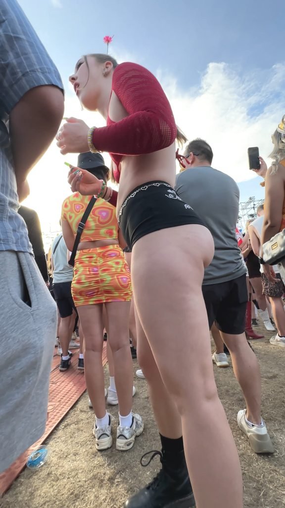 Creepshot at the Rave #Ph0lNgmp