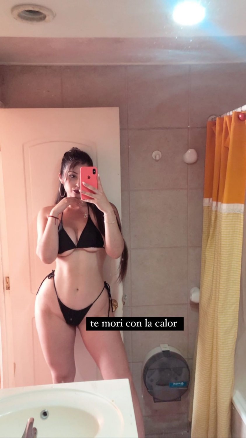 Chilena culona caliente con cara de puta mostrando el culo big ass valbbela hot latina argentina xxx #tkDlO2Ey