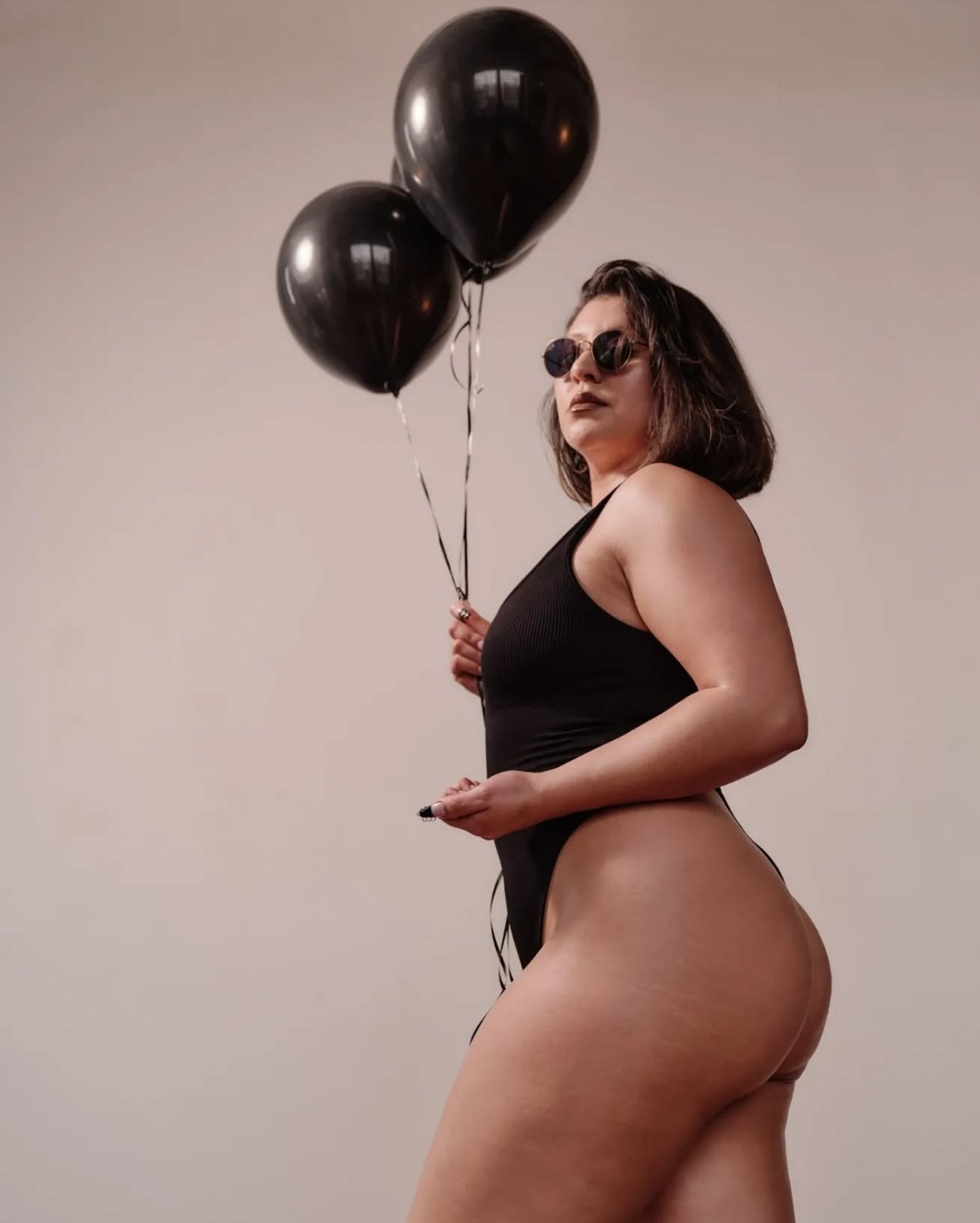 Argentinian Goth Muscle Mommy Deborah #aTmxvHT6